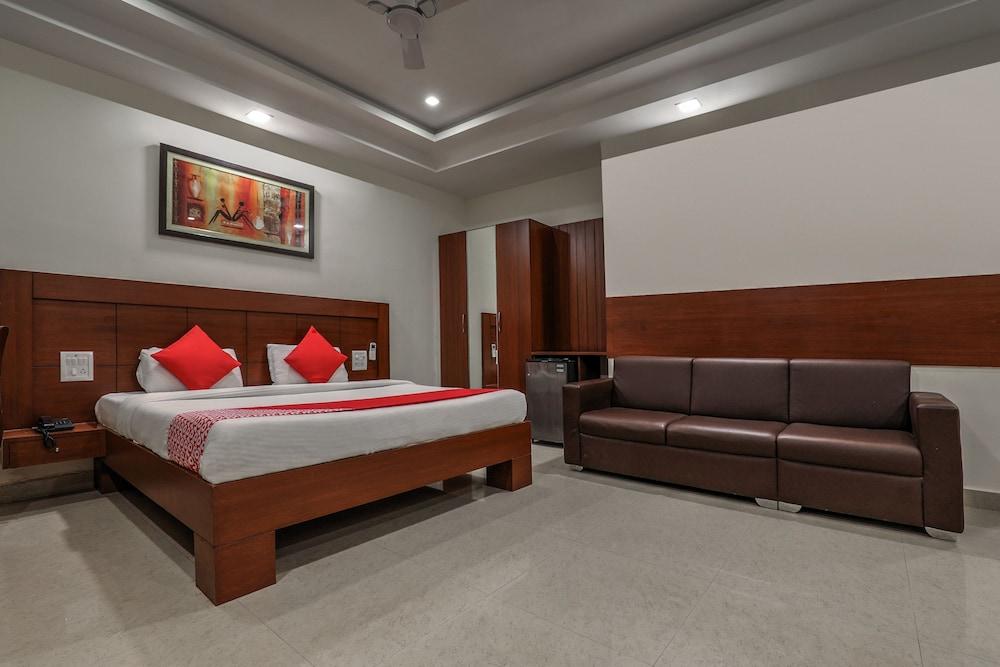 Treebo Trend Hotel Jp Plaza Nampally Hyderabad Exterior foto