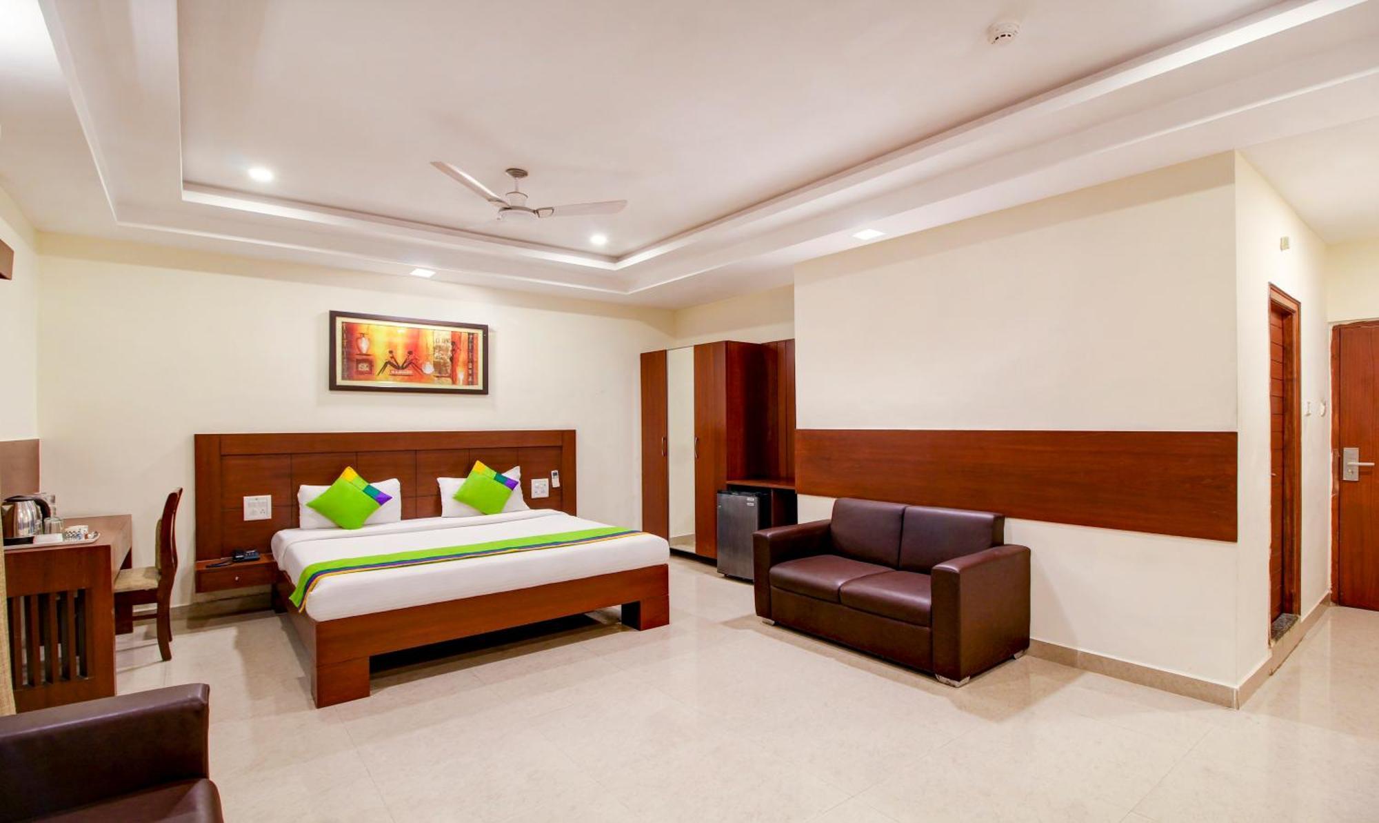 Treebo Trend Hotel Jp Plaza Nampally Hyderabad Exterior foto